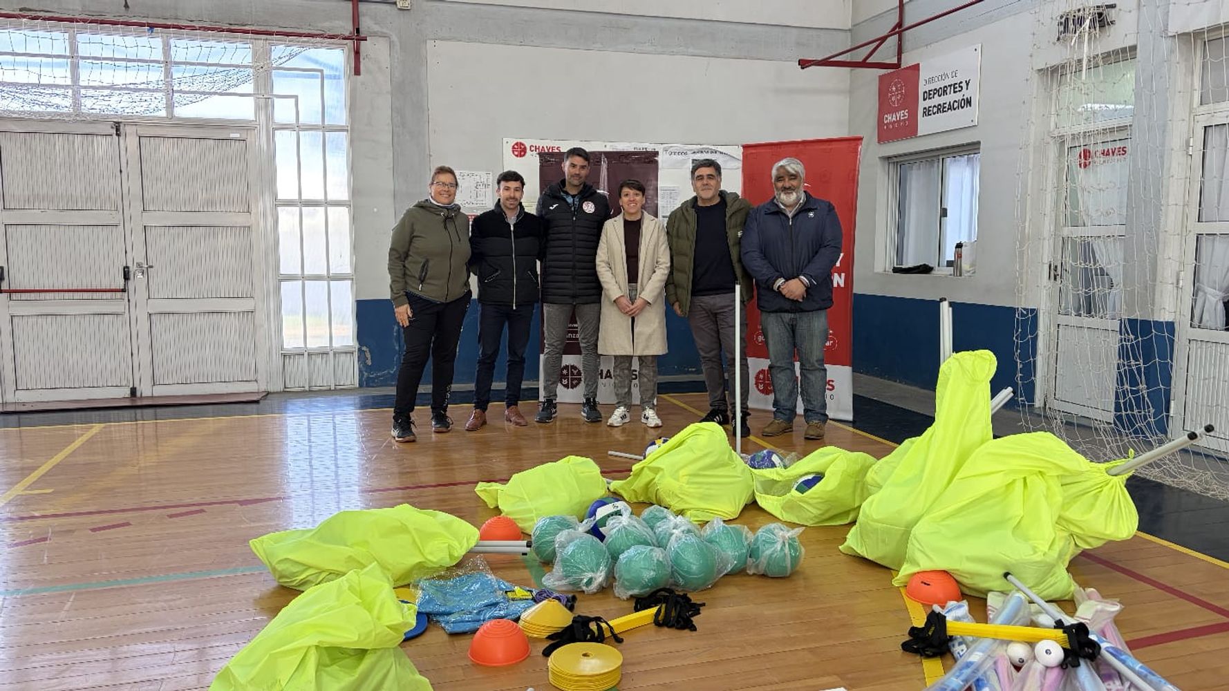 material deportivo Chaves