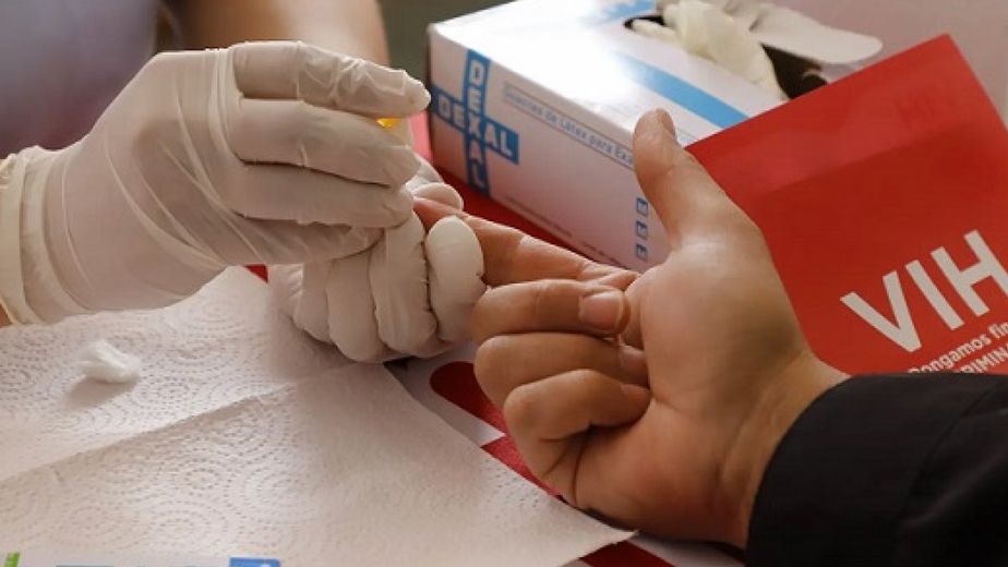 Hay un test gratuito de VIH que puede cambiarte la vida y casi nadie habla de eso