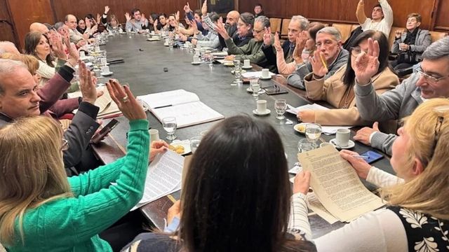La sesión permitió avanzar en asuntos ligados al funcionamiento académico e institucional.