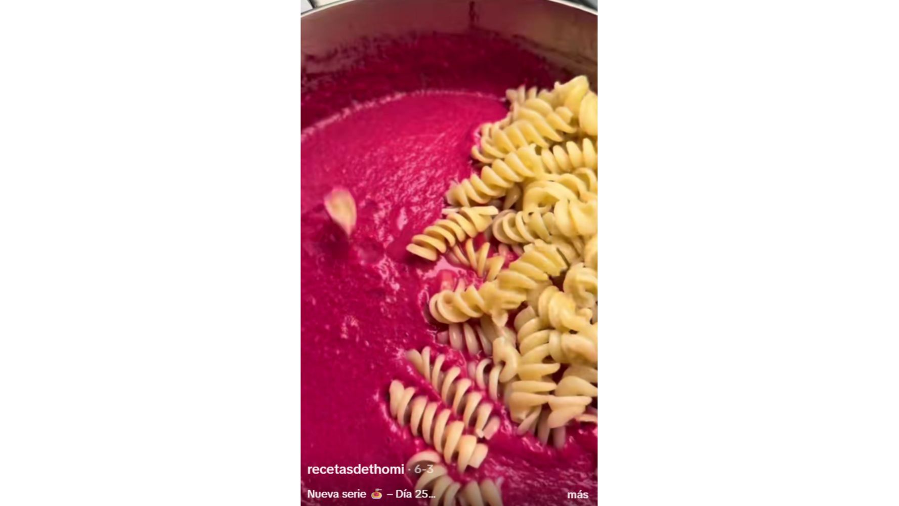 Pasta fucsia en simples pasos.