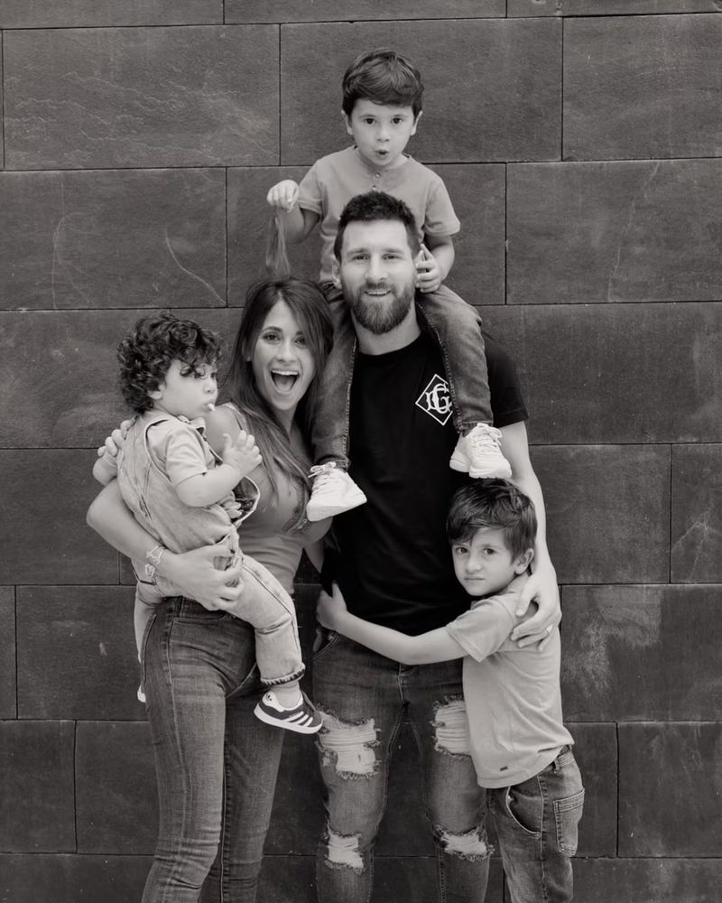 Las fotos inéditas que eligió Antonela Roccuzzo para saludar a Messi en su cumple 39