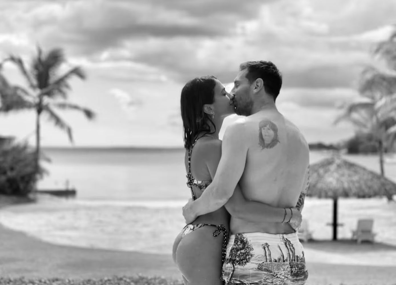 Las fotos inéditas que eligió Antonela Roccuzzo para saludar a Messi en su cumple 39