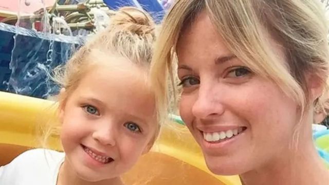 Rocío Guirao Díaz y su hija mayor Aitana