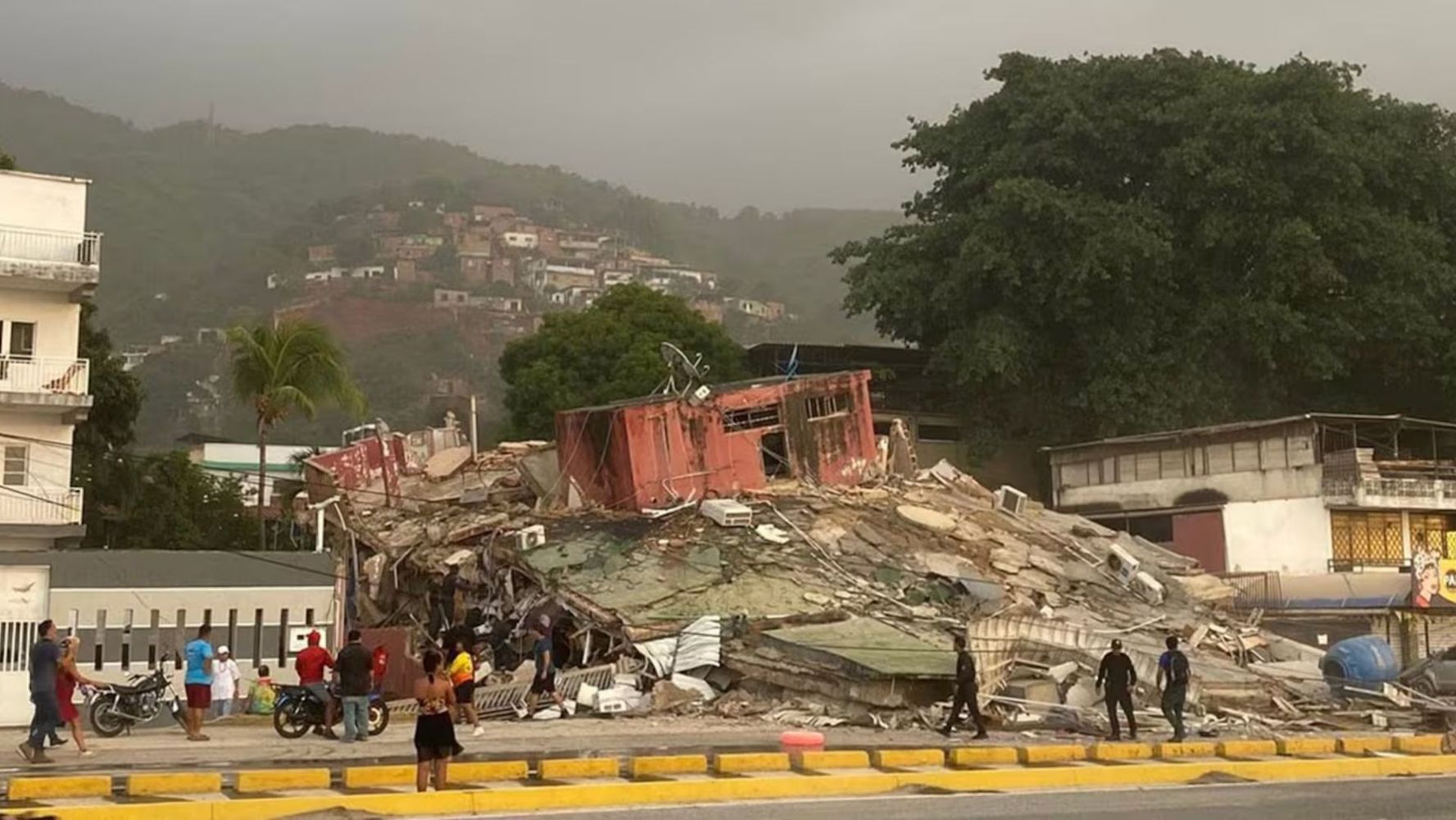 Las consecuencias del fuerte terremoto en Venezuela.