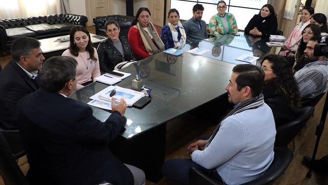 El ministro Luis Medina Ruiz se reunió con el equipo interdisciplinario para evaluar las intervenciones del año y proyectar nuevas líneas de acompañamiento.