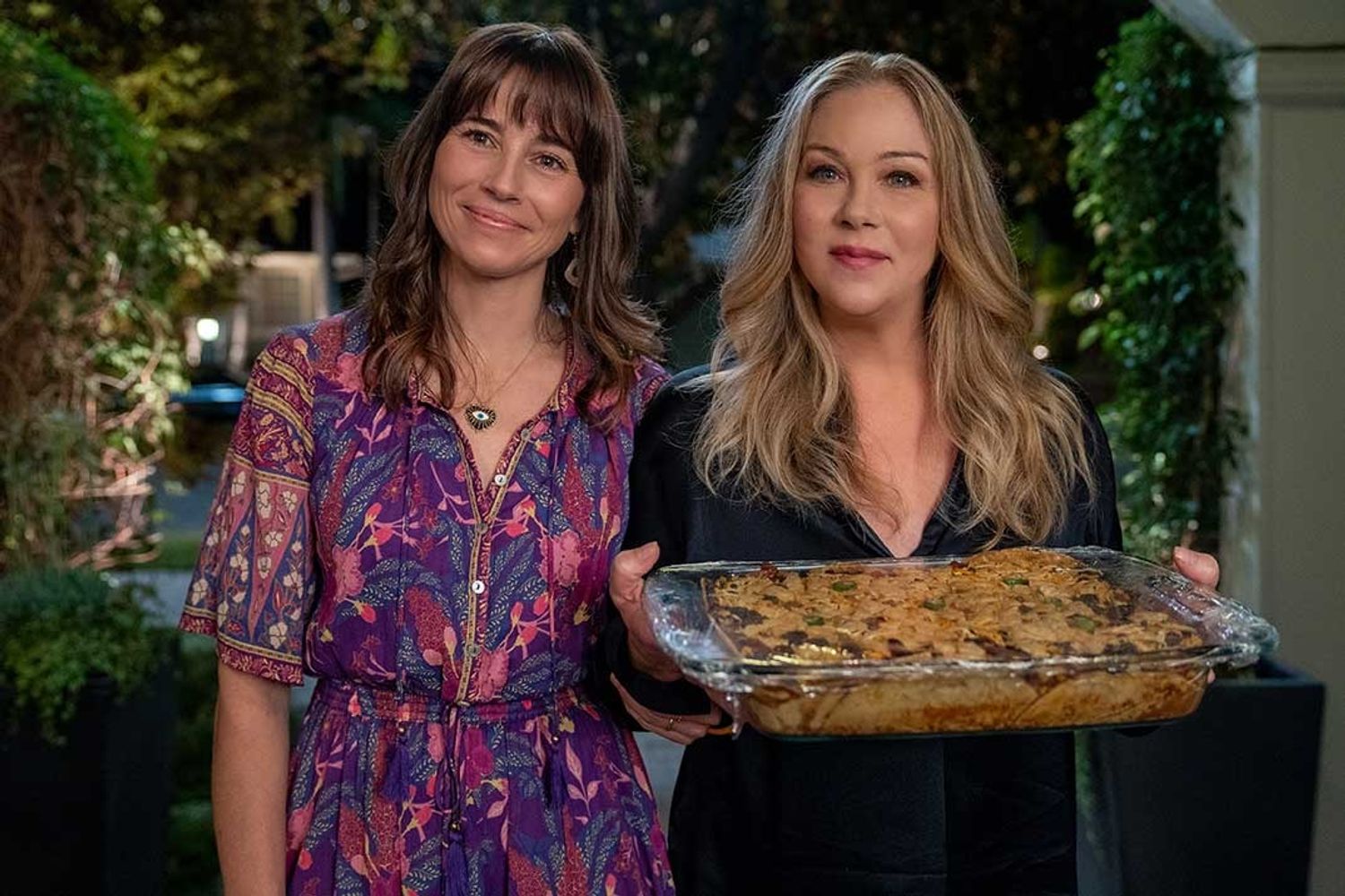 Está disponible completa en Netflix.
