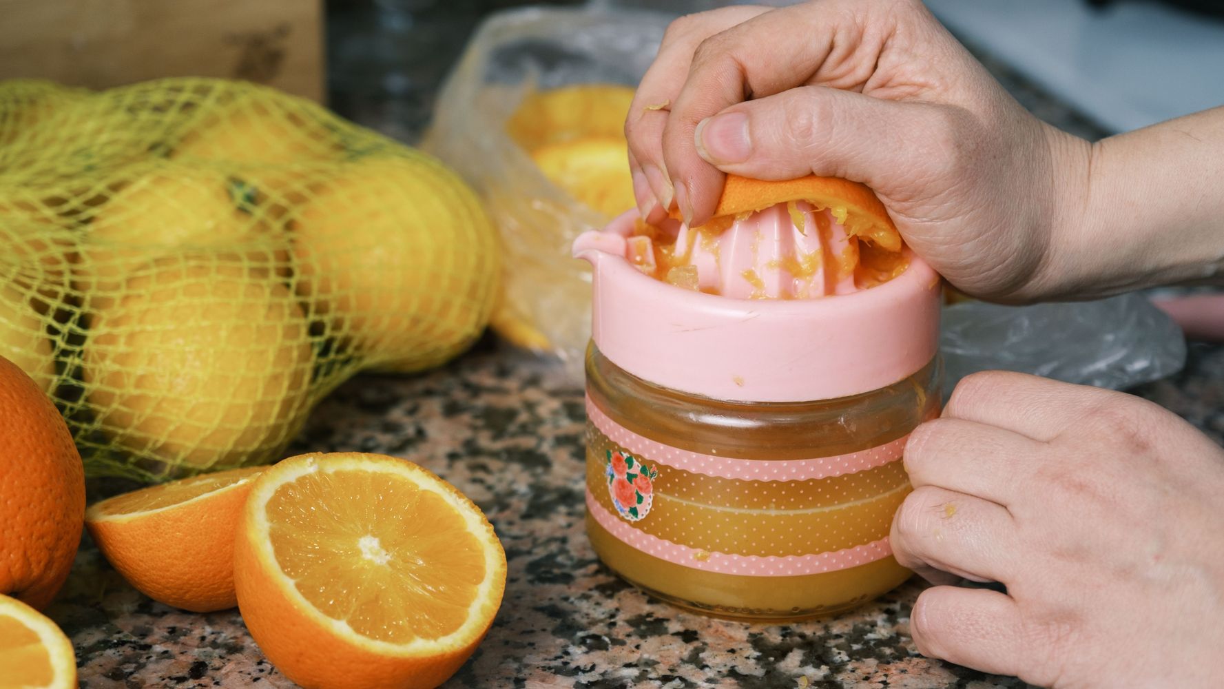 Jugo de naranja exprimido.