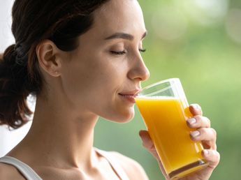 Más que vitamina C: por qué tomar jugo de naranja en ayunas