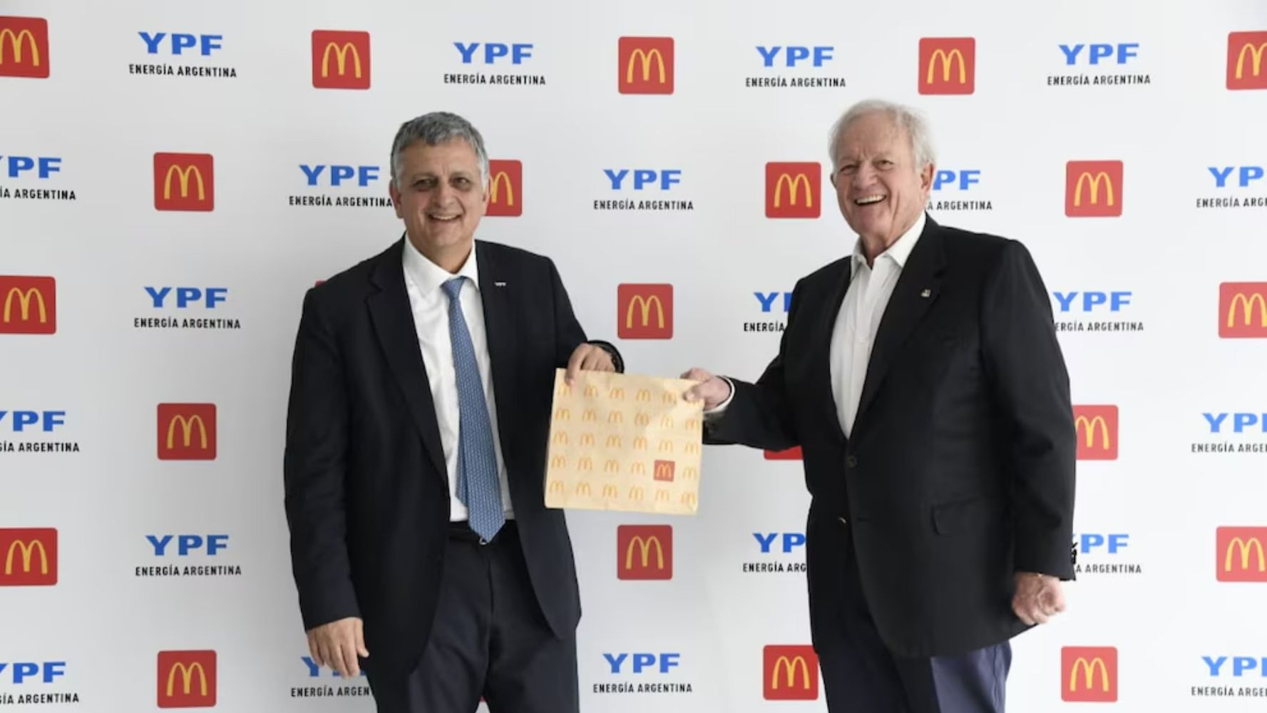 Horacio Marín, presidente y CEO de YPF, y Woods Staton, Executive Chairman del Board de Arcos Dorados.