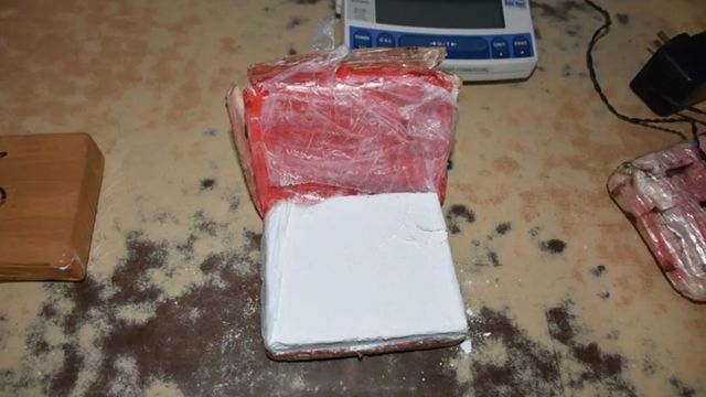 Detuvieron a una mujer que salió de Iguazú con más de dos kilos de cocaína ocultos en el cuerpo.