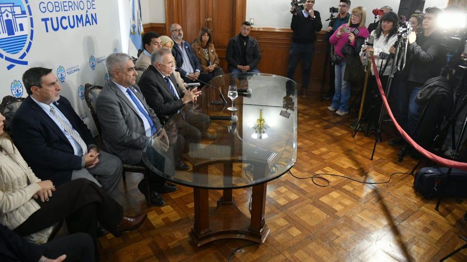 La norma permitirá escriturar viviendas habitadas durante años por familias bajo procesos judiciales de desalojo.