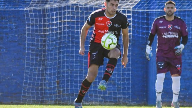 Sporting recibe a Villa Mitre. 