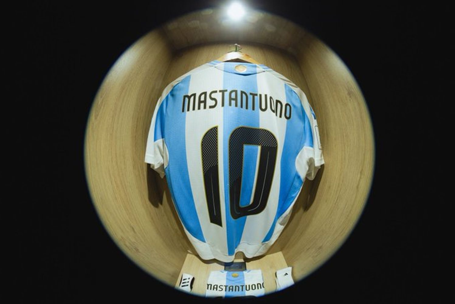 ¿Franco Mastantuono se quedará con la emblemática número 10 de la Selección?
