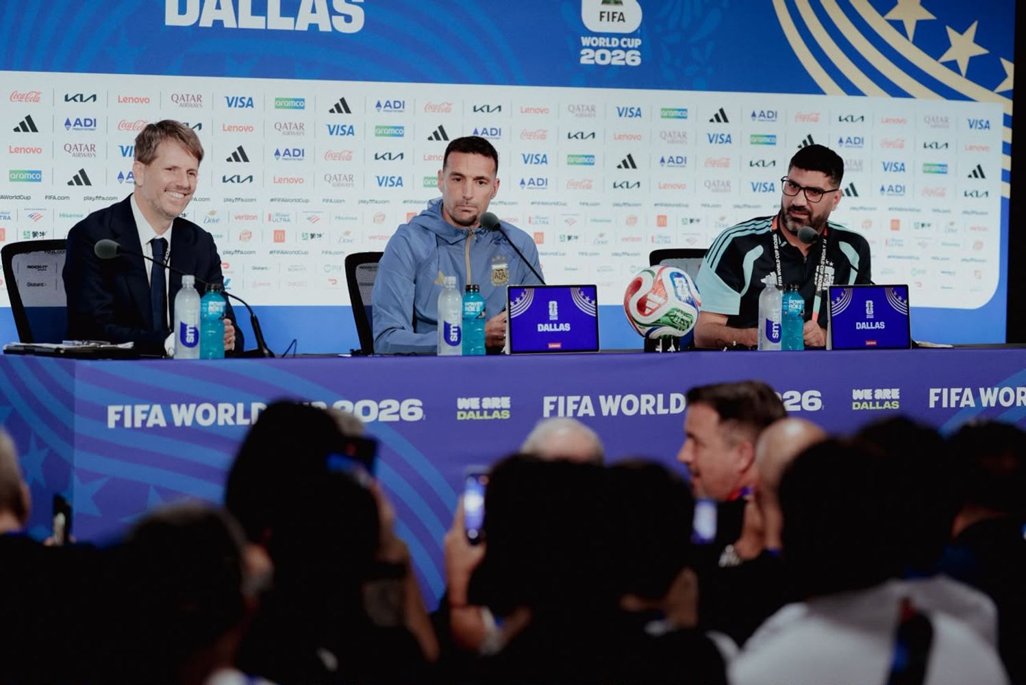 Lionel Scaloni confirmó que Lionel Messi no estará entre los titulares este sábado.