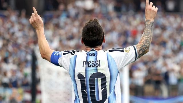 Lionel Messi, cargado de gloria. Quién podrá superarlo, o al menos igualarlo...