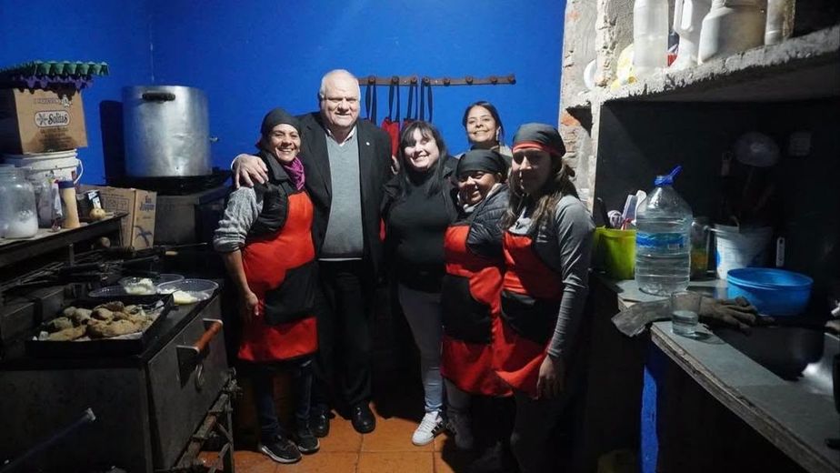 El cuidado nutricional de las infancias, eje de la visita de Masso a "El Progreso"
