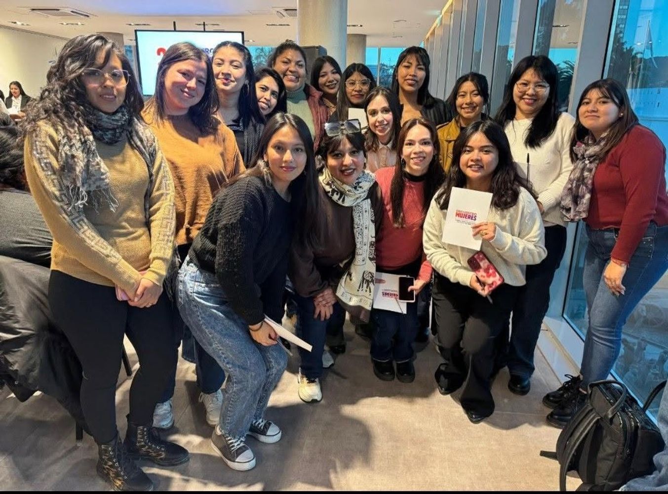 Estudiantes y docentes de la UNJu participaron activamente en el Encuentro de Mujeres por una Educación No Sexista, organizador por la fundación Egresar Fhycs.