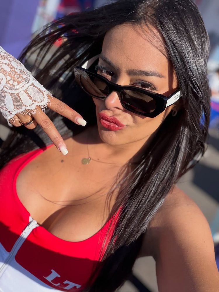 Larissa Riquelme dio cátedra de estilo con el accesorio de encaje tendencia del Mundial 2026