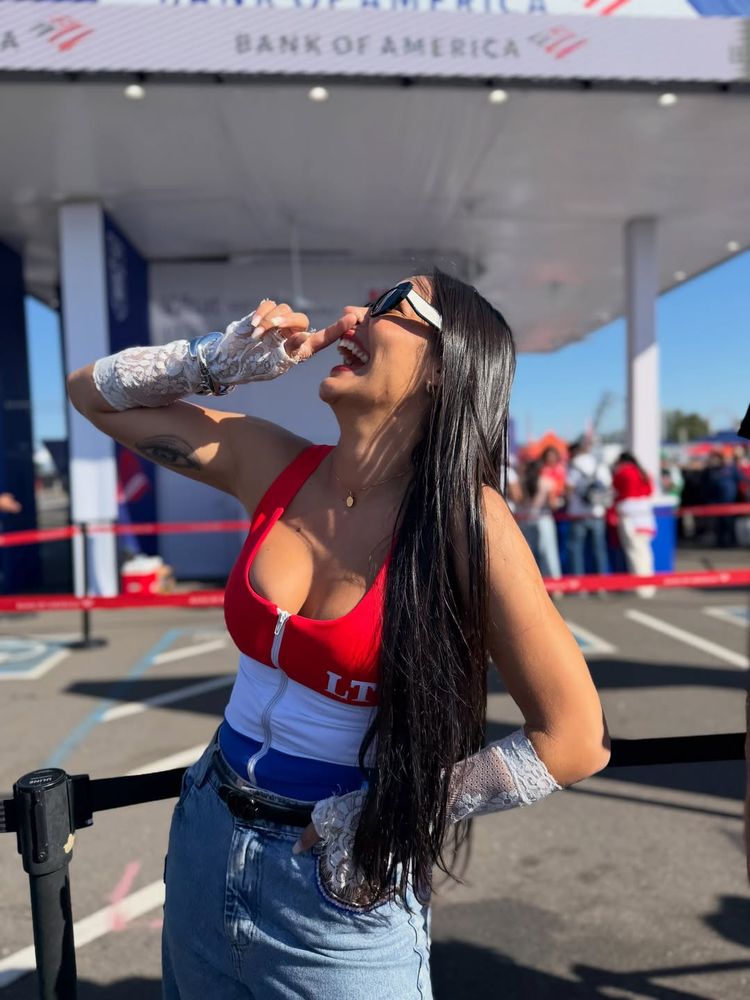 Larissa Riquelme dio cátedra de estilo con el accesorio de encaje tendencia del Mundial 2026