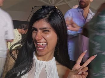 Desde St Tropez, Mia Khalifa modeló con los mejores looks de verano y arrasó en Instagram