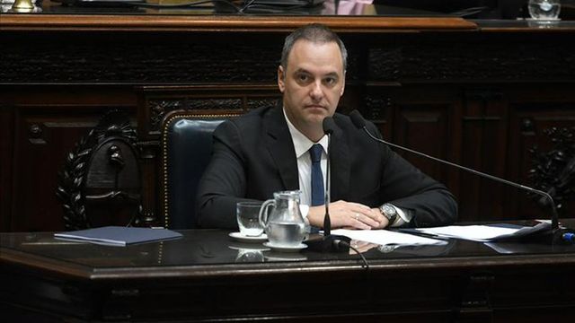 Manuel Adorni renunció como jefe de Gabinete de Javier Milei y lo hizo público con una carta.