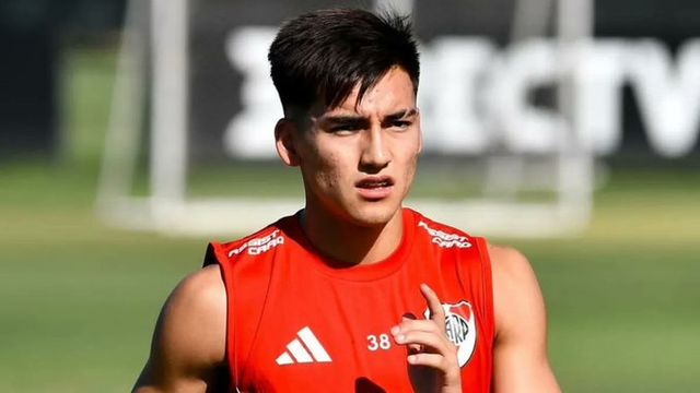 Sin la autorización de River el juvenil Ian Subiabre, apartado del plantel, jugó en un torneo amateur.
