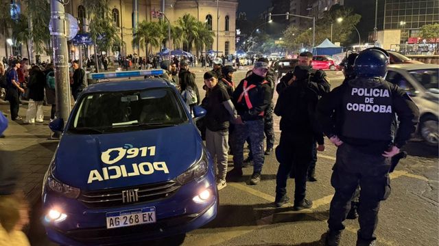 Disturbios en Patio Olmos tras el triunfo de Argentina.