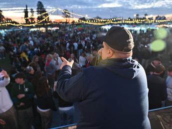Una multitud acompañó la primera Fiesta Provincial de la Bandera en Pueblo Belgrano