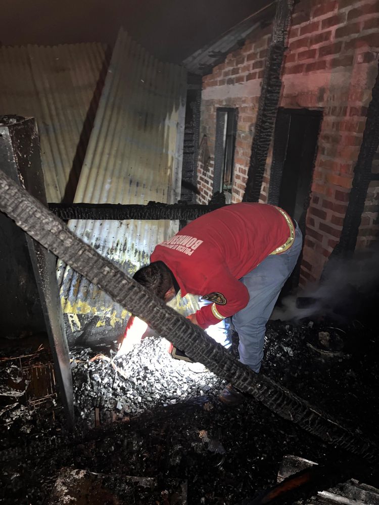 Hallaron sin vida a una mujer tras el incendio de su vivienda en 25 de Mayo.