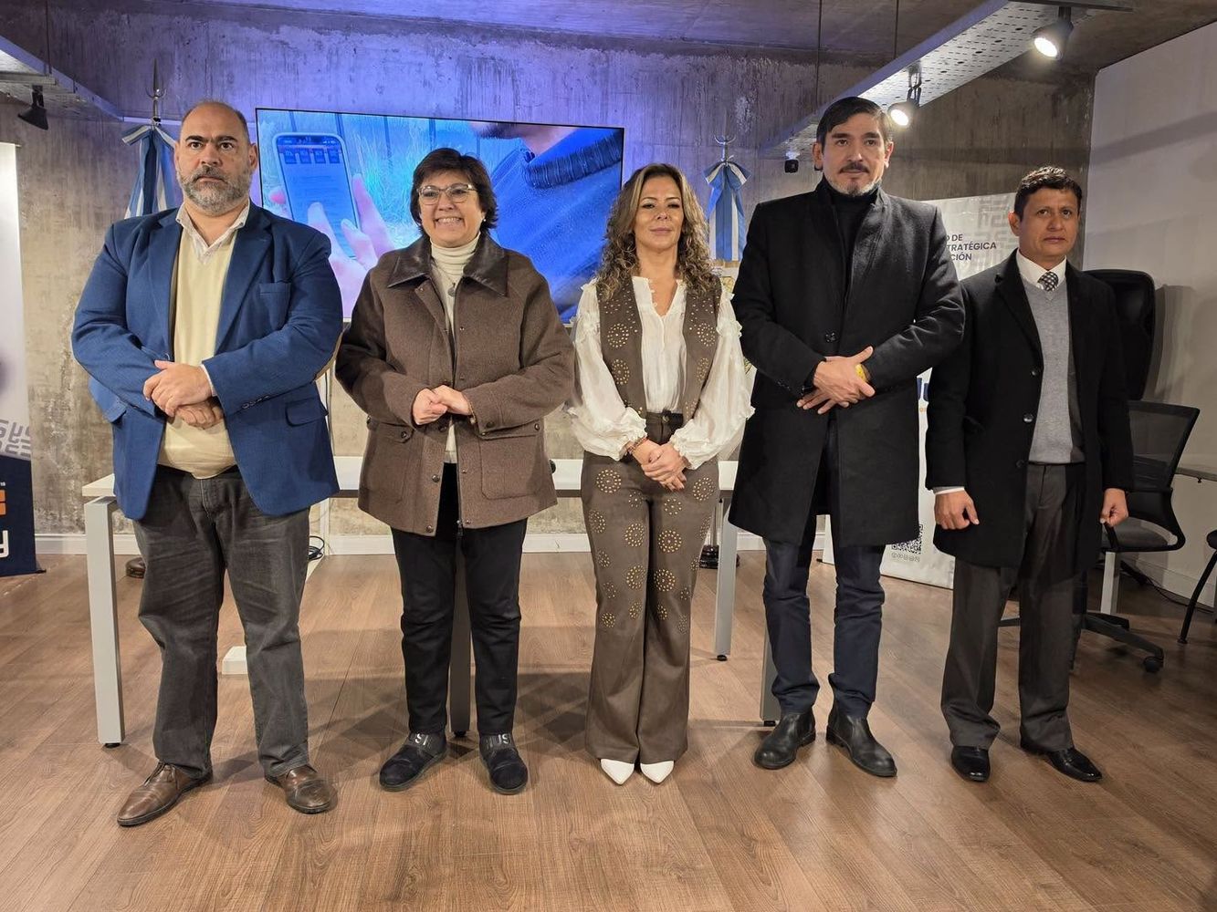 Las autoridades ministeriales junto a los directivos del IUPS, en la presentación oficial de las inscripciones para el ciclo lectivo 2027 del Instituto Universitario Provincial de Seguridad de Jujuy.