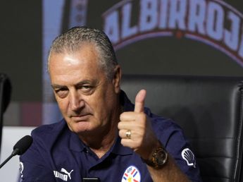 Gustavo Alfaro, el DT de Paraguay que dirigió a Belgrano y hace historia en el Mundial