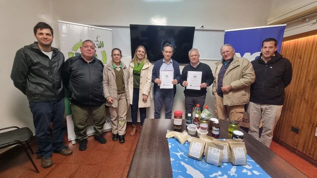 Montecarlo y Puerto Rico firmaron un convenio para impulsar el reciclaje de aceite de cocina usado.