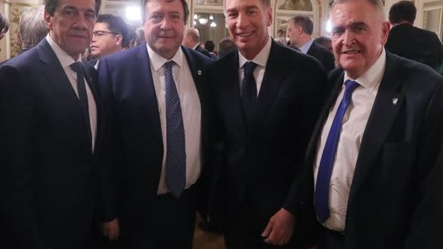El acto se realizó en el Salón Blanco y reunió a gobernadores de distintas provincias del país.