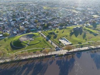 Conmoción en Gualeguaychú: hallan el cuerpo de un hombre junto al río y avanza una investigación