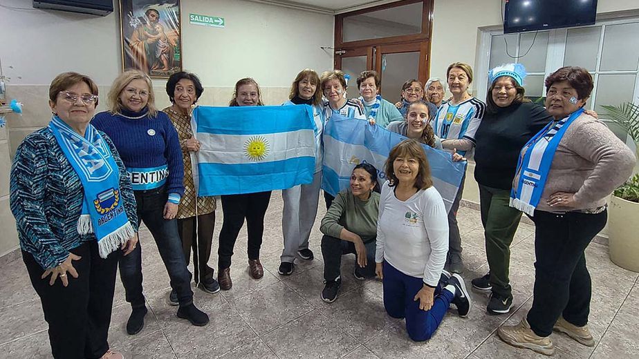 "Un Equipo Mundialista": jornada especial en el Centro de Día del Adulto Mayor San José