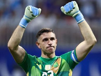 El rumor que rodea al "Dibu" Martínez en pleno Mundial tras el tenso cruce con Egipto