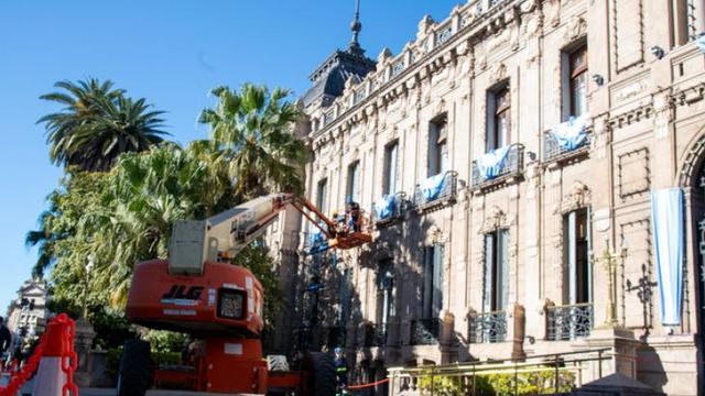 La intervención sobre calle San Martín contempla iluminación, restauración y nuevos elementos ornamentales.
