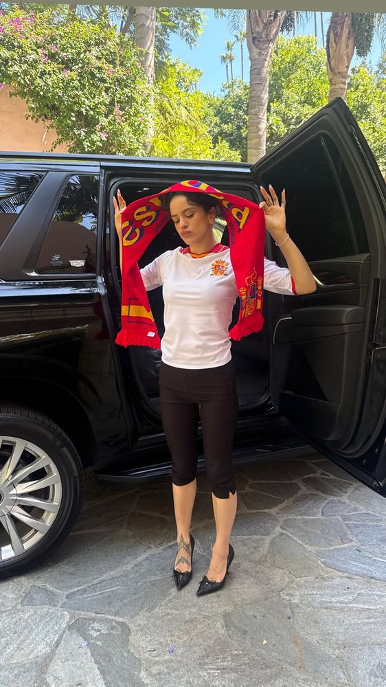 Rosalía aprovechó para alentar a la selección española en el Mundial 2026.