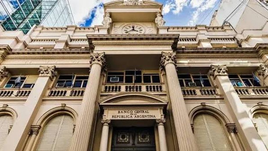 Dato del Banco Central: no para de crecer la cantidad de familias endeudadas