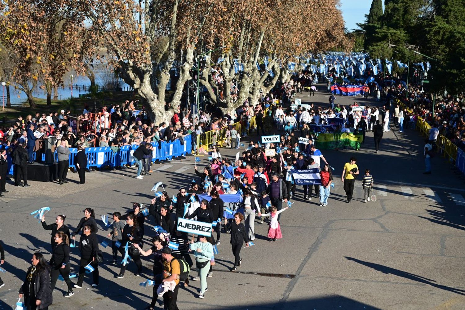 9 de julio. Desfile y cortes.