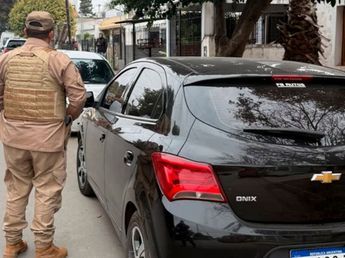 Un chofer de Didi la amenazó con un cuchillo y la tiró del auto en movimiento
