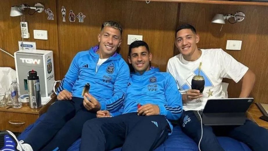 El ritual místico de Cuti Romero, Lisandro Martínez y Nahuel Molina antes de cada partido de la Selección Argentina