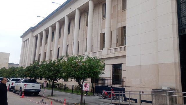 el dinero será administrado por el Ministerio de Educación de la Provincia