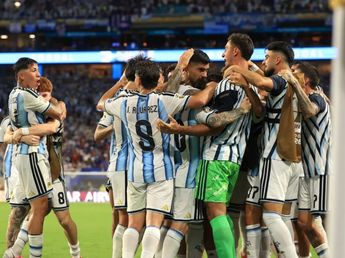 No se vio en la TV: el inesperado gesto de los hinchas de la Selección Argentina con los jugadores de Cabo Verde que se volvió viral