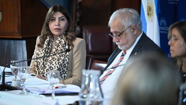 senadora Sandra Mendoza
