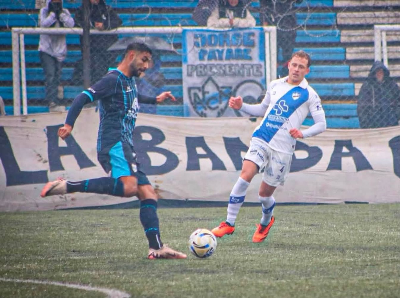 El empate en Libertad es mucho más que un punto para el "Lobo" jujeño, que este domingo jugó de visitante y gran parte del partido con un futbolista menos.