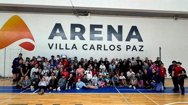 El deporte volvió a convocar a las familias carlospacenses en el Estadio Arena.