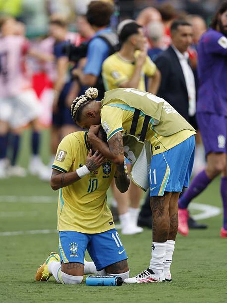 Neymar rompió en llanto por el Brasil eliminado ante Noruega.