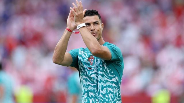 Cristiano Ronaldo, en la previa del duelo con España, y su cruce con una periodista argentina.