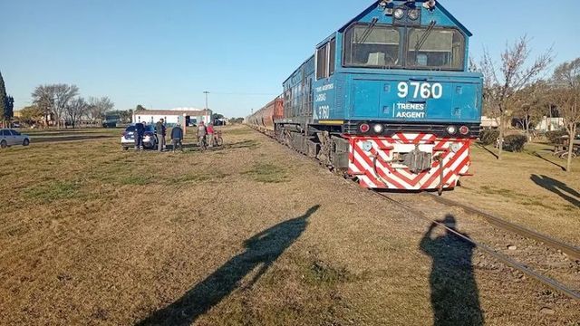 Un adolescente de 15 años murió tras ser atropellado por un tren en Santiago Temple.